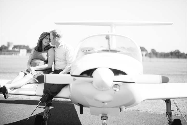 verlobung-schwangerschaftsshoot-muenster-flugplatz-wedding-photographer-jennifer-hejna_0013